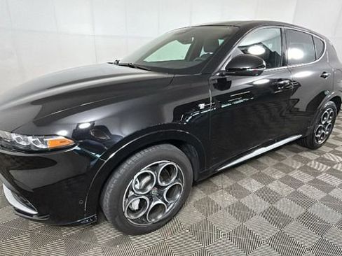 Used 2024 Alfa Romeo Tonale Ti w/ Active Assist Package AWD/4WD image 7