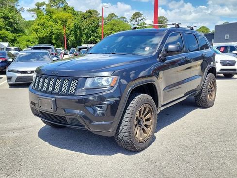 Used 2014 Jeep Grand Cherokee Altitude AWD/4WD image 5