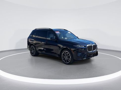 Used 2025 BMW X7 xDrive40i w/ M Sport Package AWD/4WD image 5