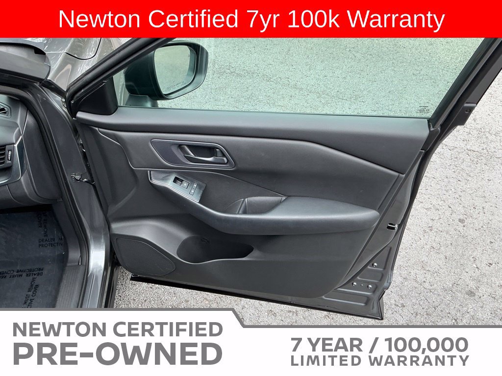 Used 2024 Nissan Rogue S AWD/4WD image 37