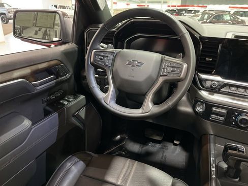 Certified 2025 Chevrolet Silverado 1500 High Country w/ Midnight Edition AWD/4WD image 24