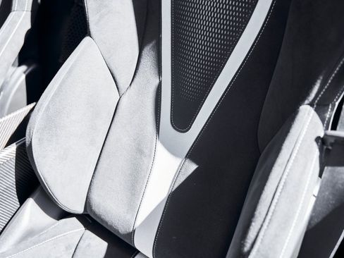 Used 2021 McLaren 765LT image 43