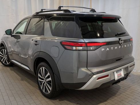 Used 2022 Nissan Pathfinder Platinum w/ Cargo Package image 4