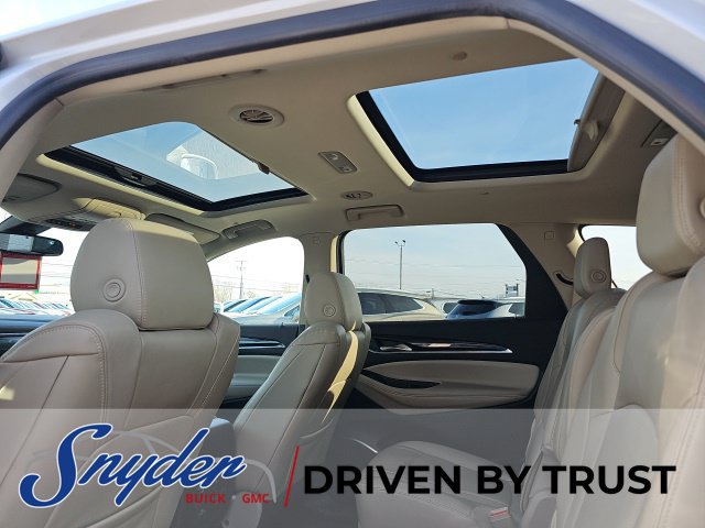 Used 2018 Buick Enclave Premium w/ Experience Buick Package FWD image 29