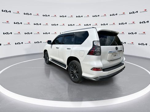 Used 2023 Lexus GX 460 Premium w/ Accessory Package AWD/4WD image 6
