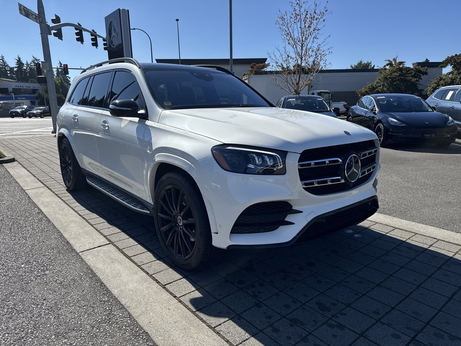 Used 2021 Mercedes-Benz GLS 580 4MATIC image 4