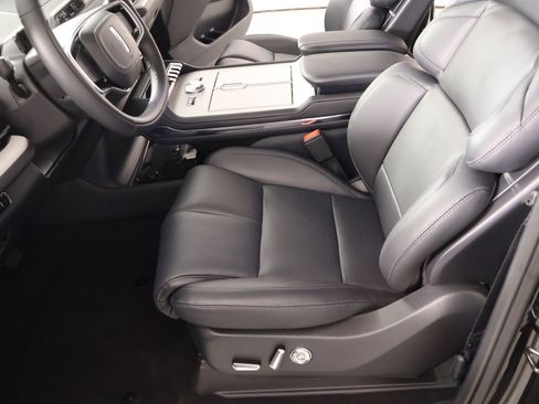 New 2026 Lincoln Navigator Premiere AWD/4WD image 11