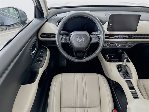 Certified 2024 Honda HR-V EX-L image 3