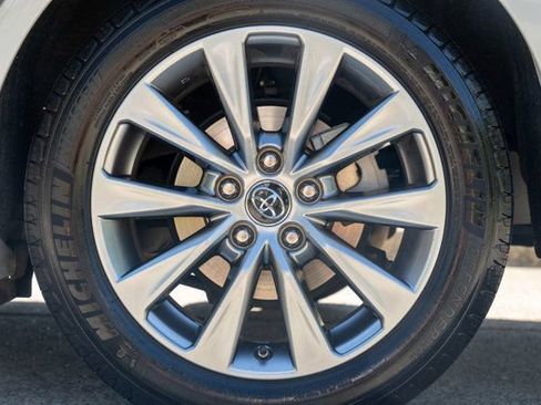 Used 2017 Toyota Camry XLE FWD image 56