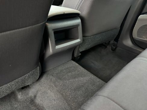 Used 2020 Toyota Camry LE image 5