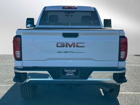 Used 2025 GMC Sierra 2500 Pro w/ 1SA Pro Safety Plus Package AWD/4WD image 4