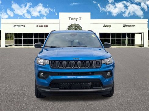 New 2026 Jeep Compass Latitude image 2