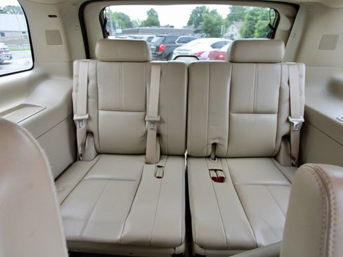 Used 2008 GMC Yukon Denali image 16
