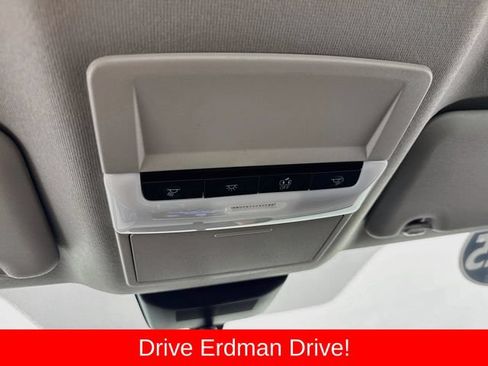 Used 2025 Nissan Sentra SR w/ Midnight Edition FWD image 17