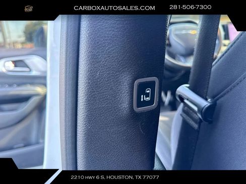 Used 2021 Chrysler Pacifica Touring w/ S Appearance Package FWD image 25