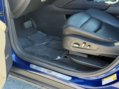 Certified 2025 Cadillac XT6 Premium Luxury image 25