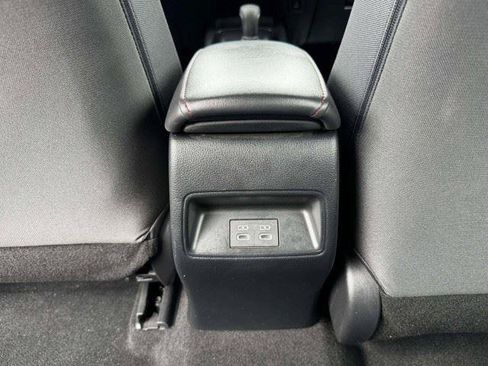 Used 2024 Toyota Corolla SE FWD image 40