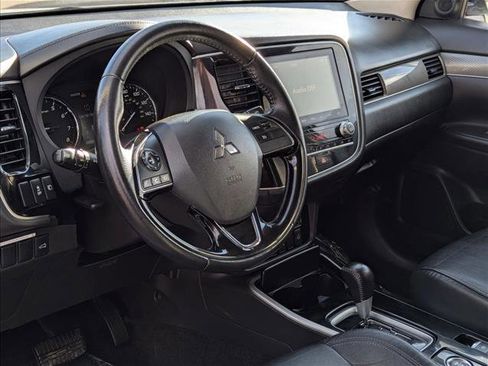 Used 2020 Mitsubishi Outlander SEL image 10