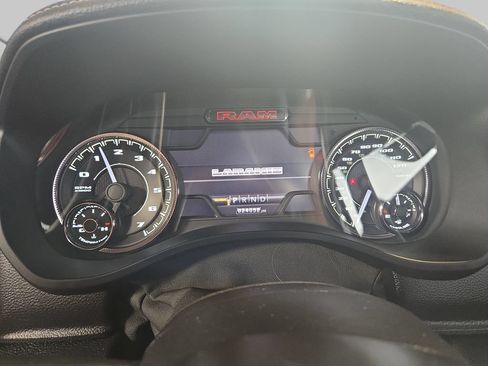 Used 2022 RAM 1500 Laramie AWD/4WD image 21