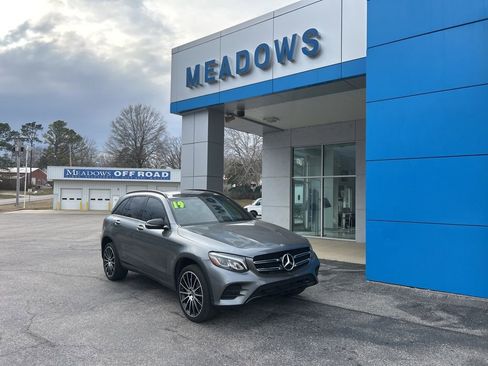 Used 2019 Mercedes-Benz GLC 300 image 1