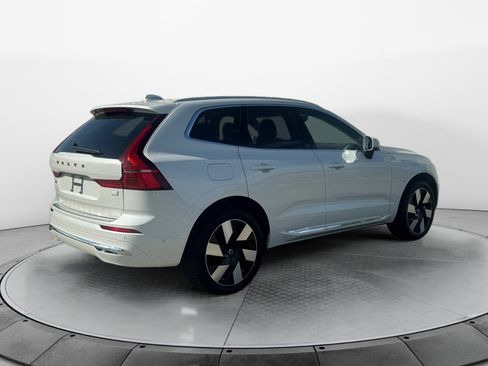 Certified 2023 Volvo XC60 T8 Plus w/ Climate Package AWD/4WD image 7