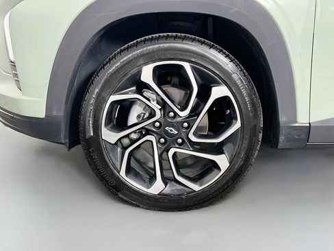 Used 2024 Chevrolet Trax RS w/ Sunroof Package FWD image 30