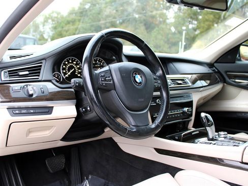 Used 2012 BMW 750Li xDrive image 15