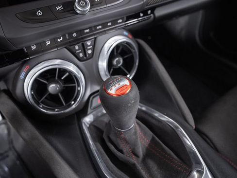 Used 2018 Chevrolet Camaro ZL1 RWD image 5