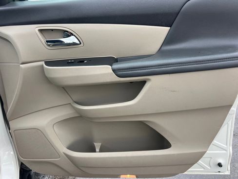 Used 2015 Honda Odyssey LX image 19