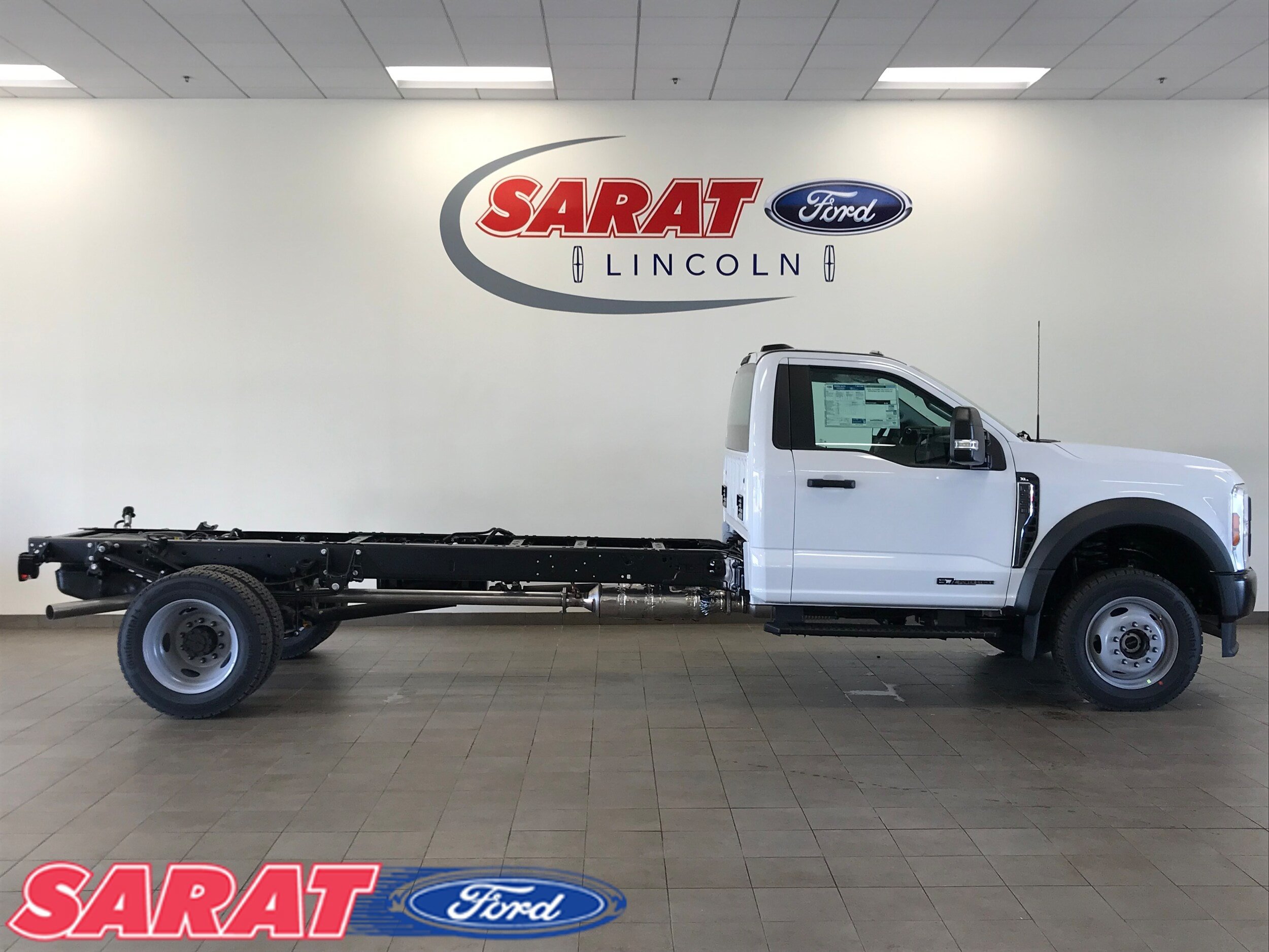 New 2026 Ford F550 4x4 Regular Cab Super Duty image 1