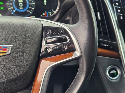 Used 2019 Cadillac Escalade Premium Luxury image 32