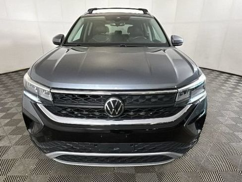 Used 2023 Volkswagen Taos SE FWD image 7
