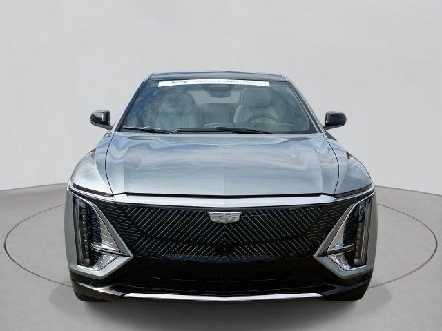 Used 2024 Cadillac Lyriq Luxury w/ LPO, Floor Liner Package AWD/4WD image 2