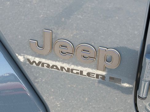 Used 2024 Jeep Wrangler Unlimited Rubicon 392 w/ Dual Top Group AWD/4WD image 7