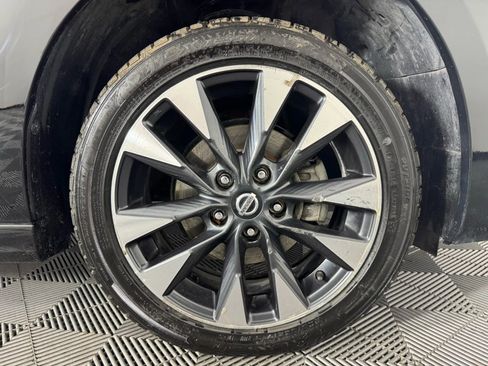 Used 2019 Nissan Sentra SR image 43