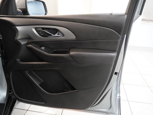 Used 2024 Chevrolet Traverse LT AWD/4WD image 36
