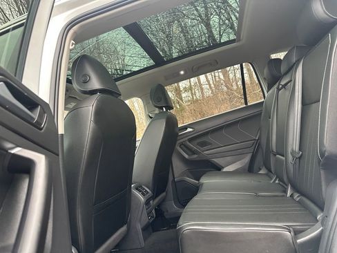 Certified 2022 Volkswagen Tiguan SE w/ Panoramic Sunroof Package image 13