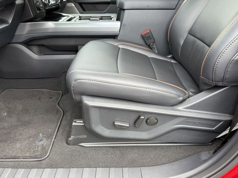 New 2026 Ford F250 Lariat w/ Black Appearance Package image 5