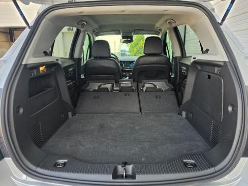 Used 2017 Chevrolet Trax LT w/ LT Convenience Package FWD image 25