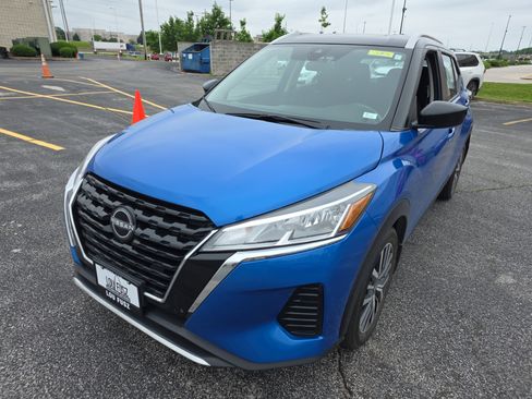 Used 2023 Nissan Kicks SV FWD image 8