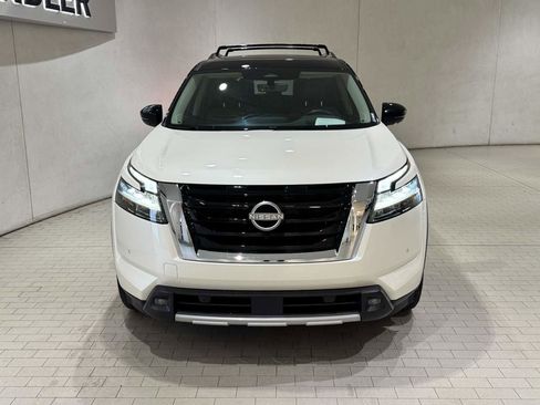 Used 2024 Nissan Pathfinder Platinum w/ Cargo Package FWD image 10