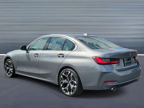 Used 2026 BMW 330i Sedan RWD image 4