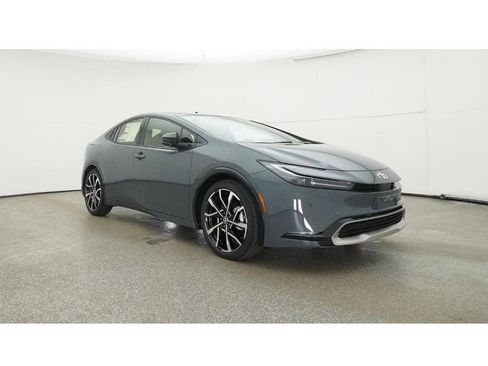 New 2026 Toyota Prius Plug-In Hybrid FWD image 29