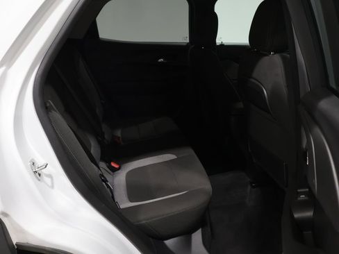 Used 2025 Chevrolet TrailBlazer LT AWD/4WD image 21
