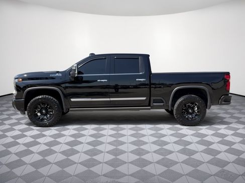 Certified 2024 Chevrolet Silverado 2500 High Country w/ High Country Premium Package AWD/4WD image 2