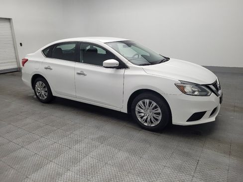 Used 2018 Nissan Sentra S image 11