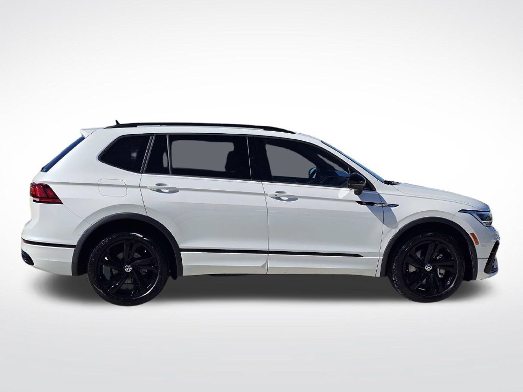 Used 2024 Volkswagen Tiguan SE R-Line FWD image 34