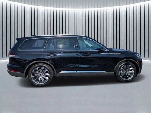 New 2026 Lincoln Aviator 2WD image 2