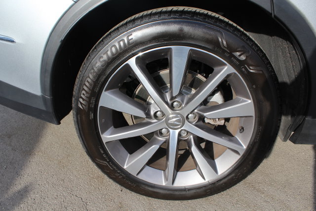 Used 2025 Acura MDX w/ Technology Package FWD image 10