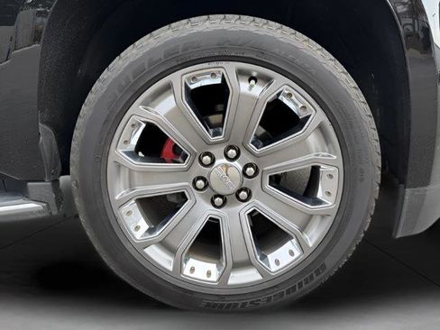 Used 2016 GMC Yukon Denali w/ Open Road Package image 12